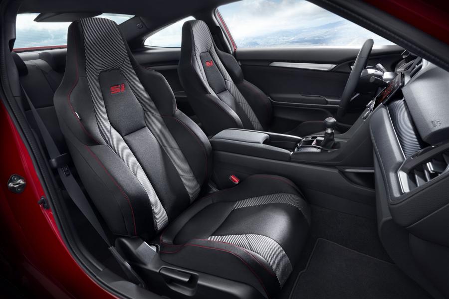 Интерьер Honda Civic Si Coupe 2017 года  (NA) (фото 5 из 79)